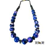 Collier en perle de couleur bleu/noir (accessoire africain)