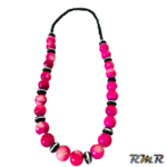 Collier en perle rose/noir (accessoire africain)