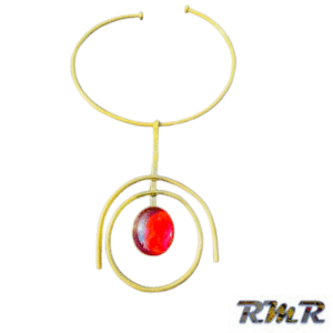 Collier en laiton avec perle rouge